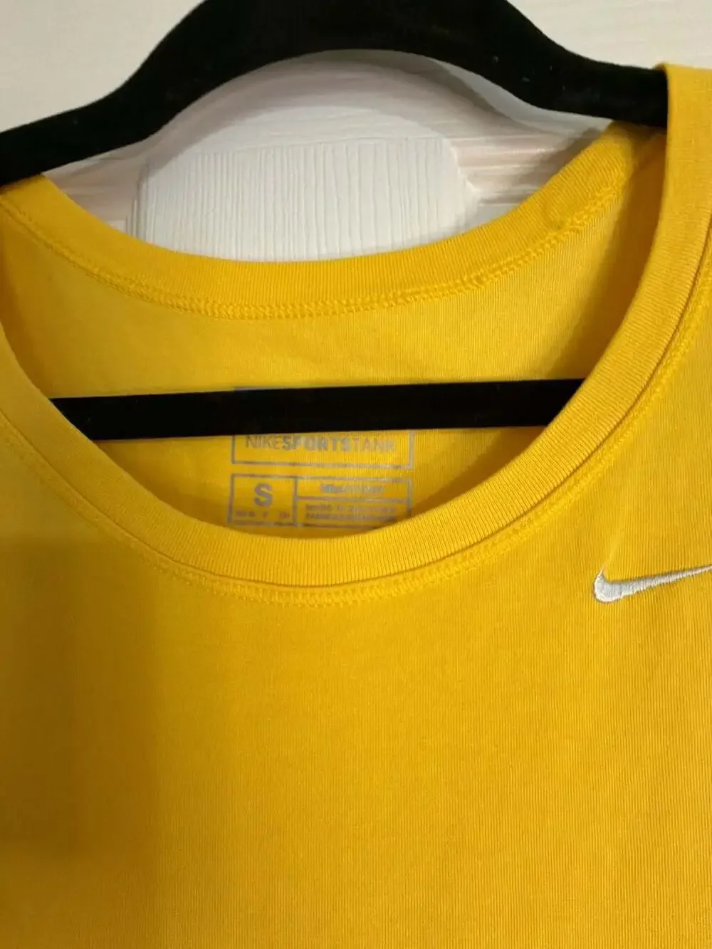 Nike Women's Sport Tank Athletic Training Top Yellow Size Small